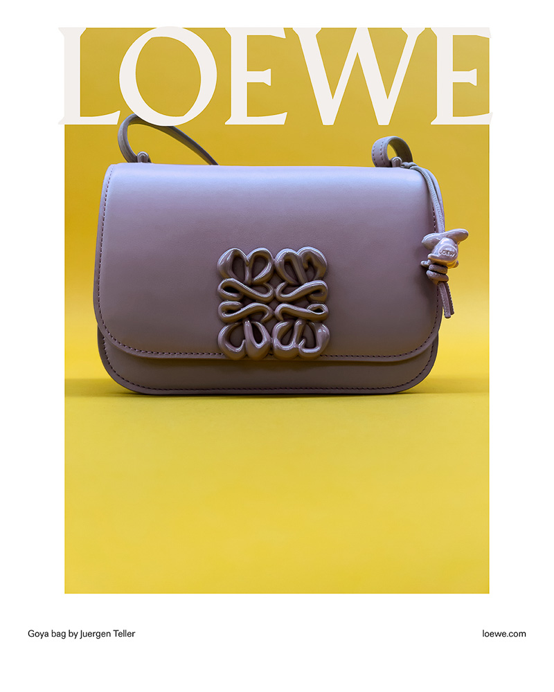 LOEWE's new collection inspired in chinese monochrome ceramics