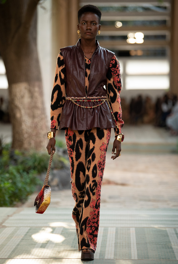 Ready-to-Wear — 2022/23 Métiers d'art CHANEL – DAKAR Collection — Fashion