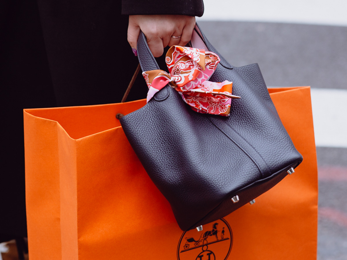 Taylor swift top hermes