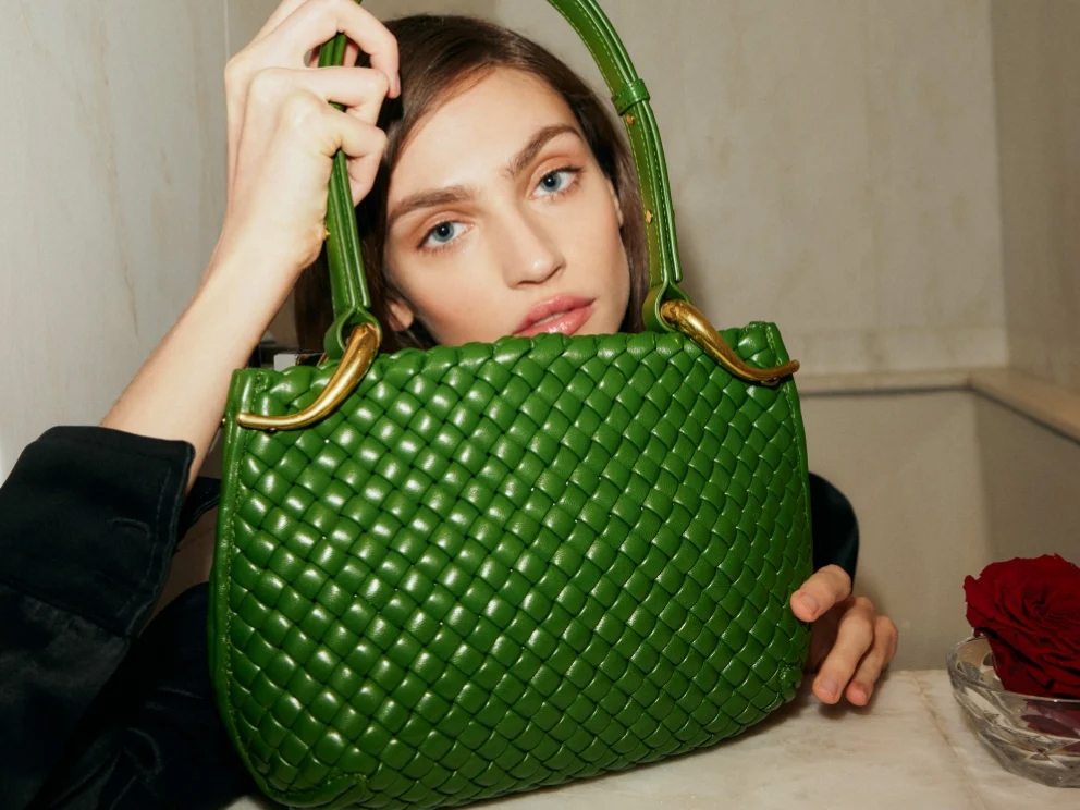 The Bottega Veneta Clicker Bag Marries House History with