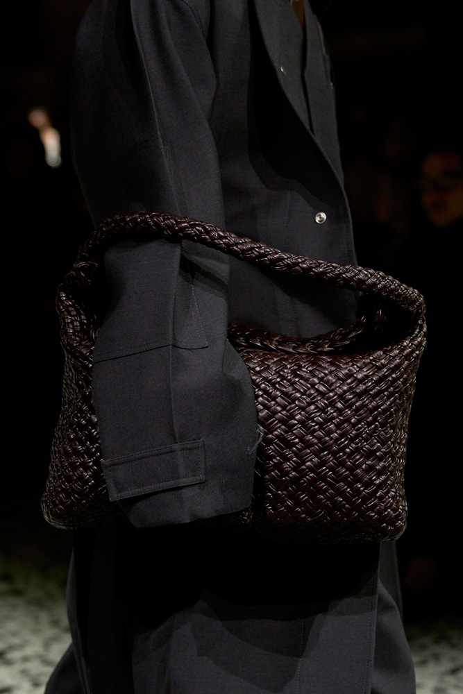 Bottega Veneta Fall 2020, 보테가 베네타 2020 가을 컬렉션 쇼의 하이라이트를 Bottegaveneta.com에서  감상하세요. #BottegaFall2020, By Bottega Veneta