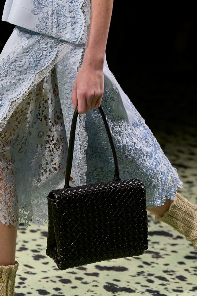 For Fall 2023 Bottega Veneta Debuts a Variety of Bags - PurseBlog