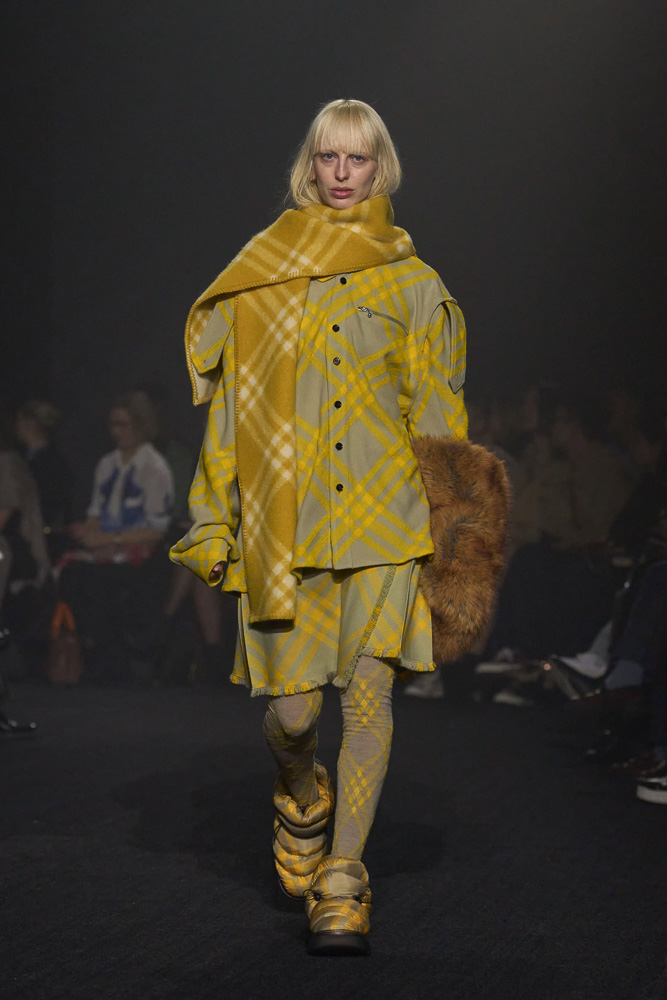 Daniel Lee s Burberry Fall 2023 17 Daniel Lee s Burberry Fall 2023 17