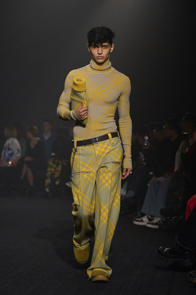 Daniel Lee s Burberry Fall 2023 23 Daniel Lee s Burberry Fall 2023 23