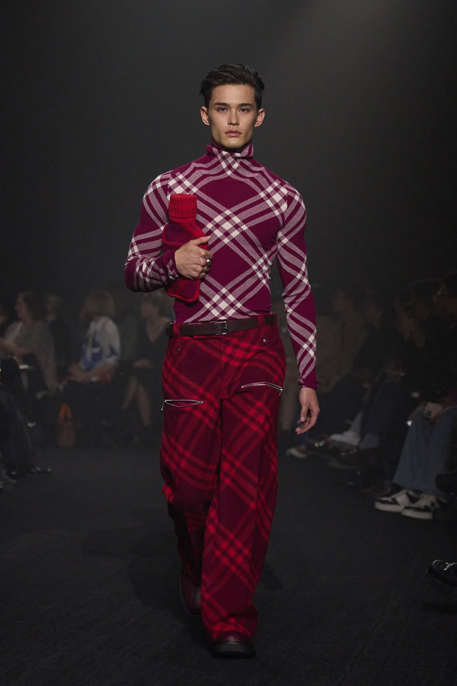 Daniel Lee s Burberry Fall 2023 25