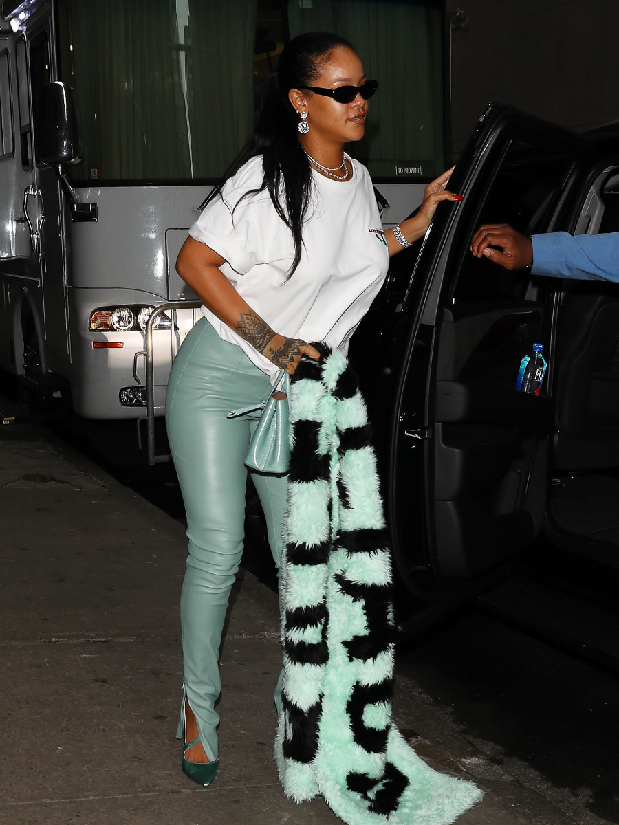 Rihanna s Bags 12 of 26