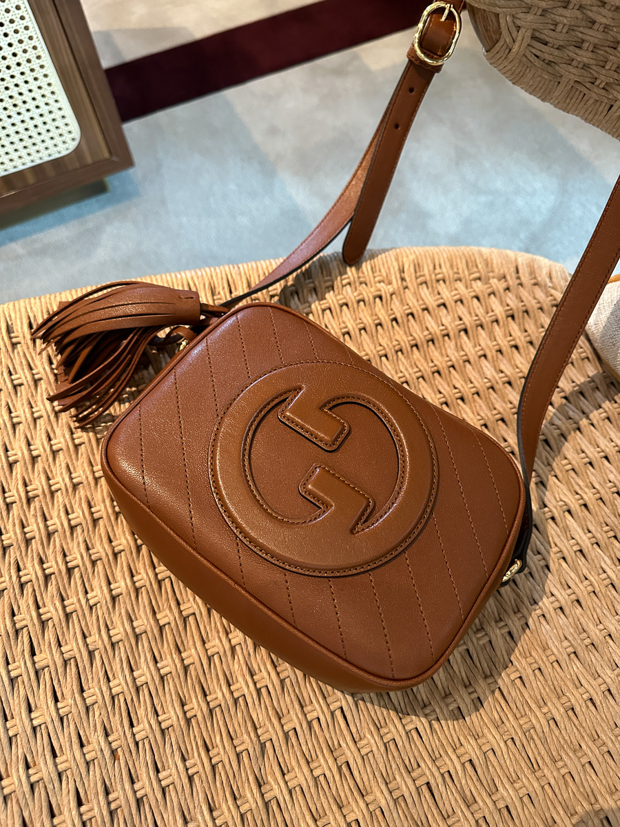 Gucci Blondie Small Leather Shoulder Bag in Brown - Gucci