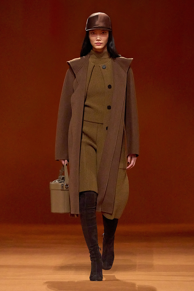 Hermes AW23 Look 12b. Photo via Vogue.com