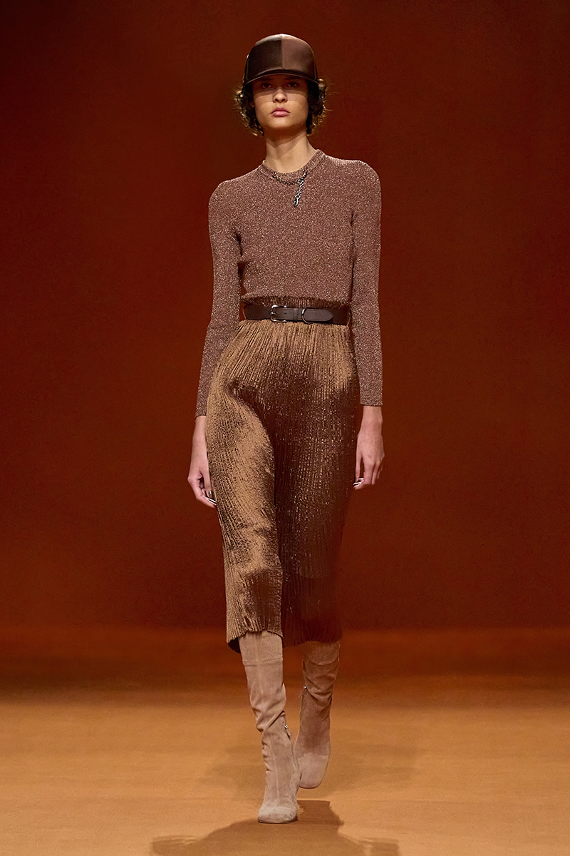 Hermes AW23 Look 23b. Photo via Vogue.com