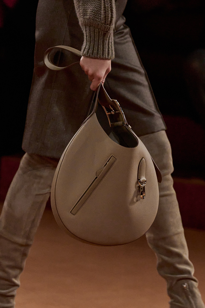 The Arcon Bag (Look 34). Photo via Vogue.com