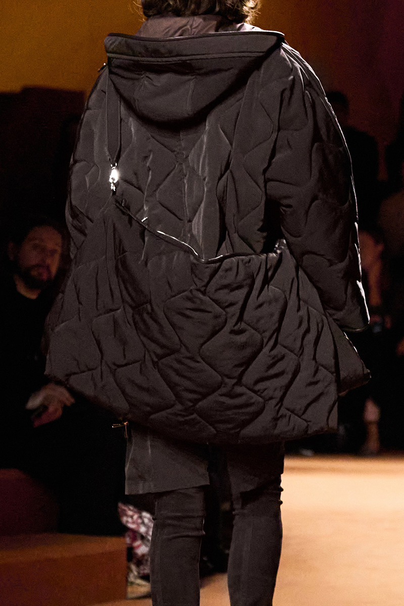A large sling bag (Look 9). Photo via Vogue.com