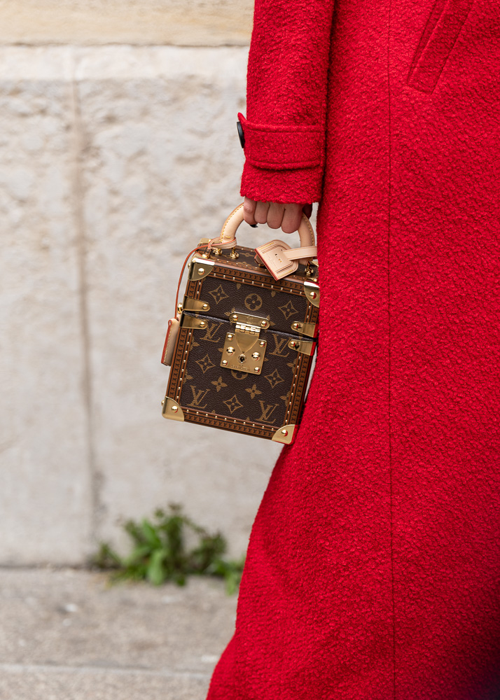 PFW Street Style Bags Fall 2023 Day 7 40