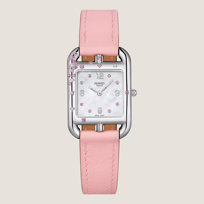 Парфюмированная вода Hermes gem-set steel watch, interchangeable strap in rose sakura Swift calfskin. 4 diamonds (0.02 ct), 18 pink sapphires (0.14 ct). gem-set opaline silvered dial, 8 pink sapphires (0.02 ct), $4,950. Photo via Hermès.com.