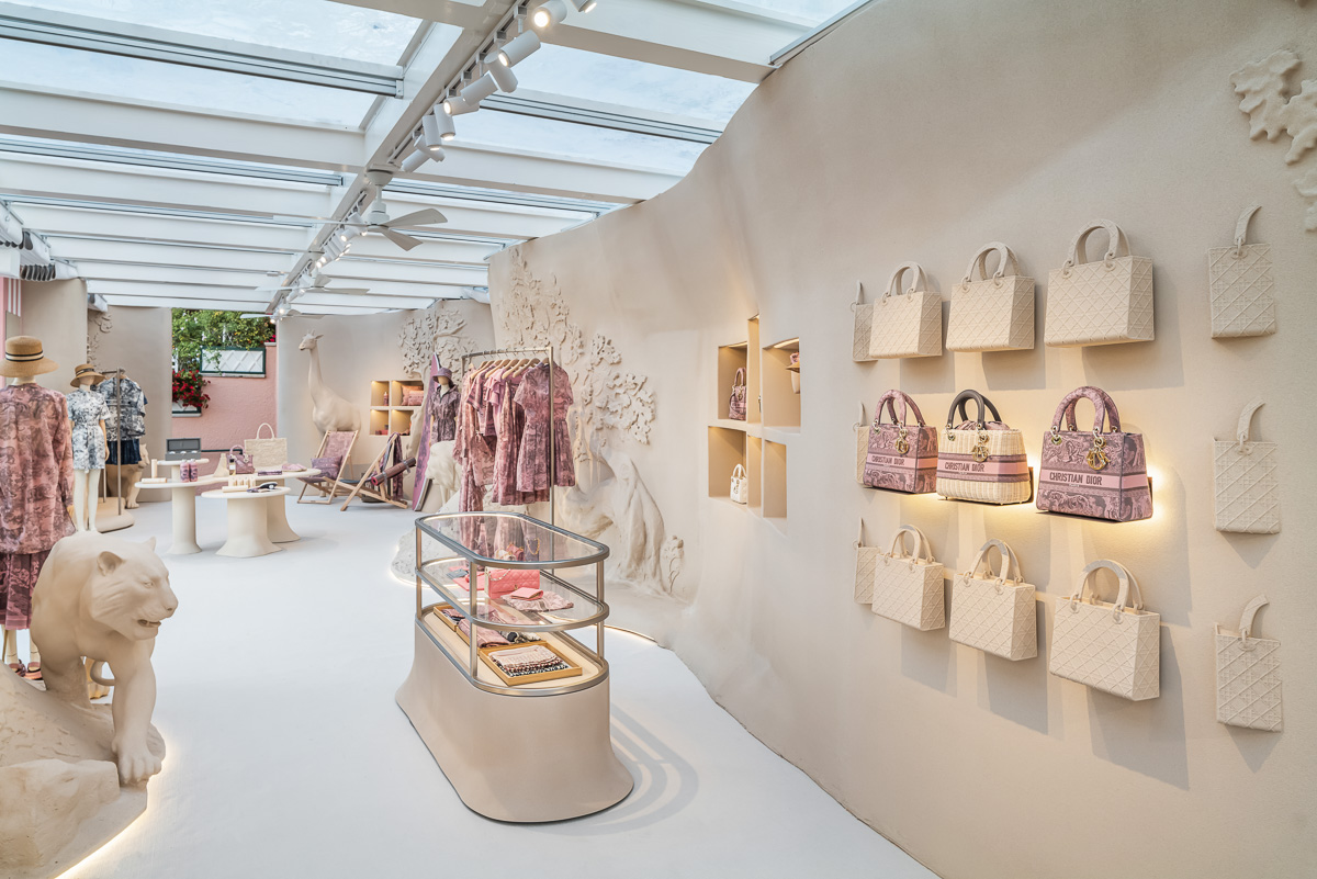 Dior's new pop-up in the Champs-Elysées - Luxferity Magazine