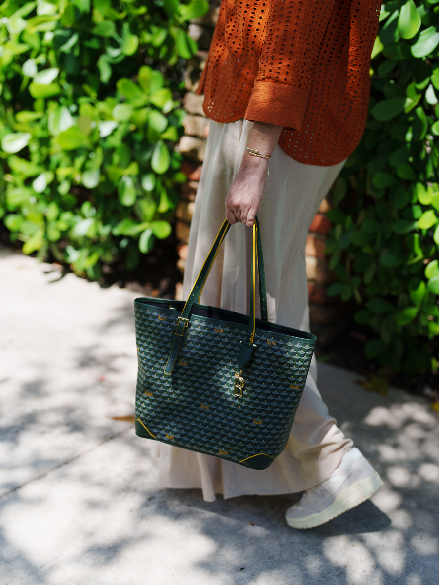 Reviewing my Fauré Le Page Daily Battle Tote - PurseBlog