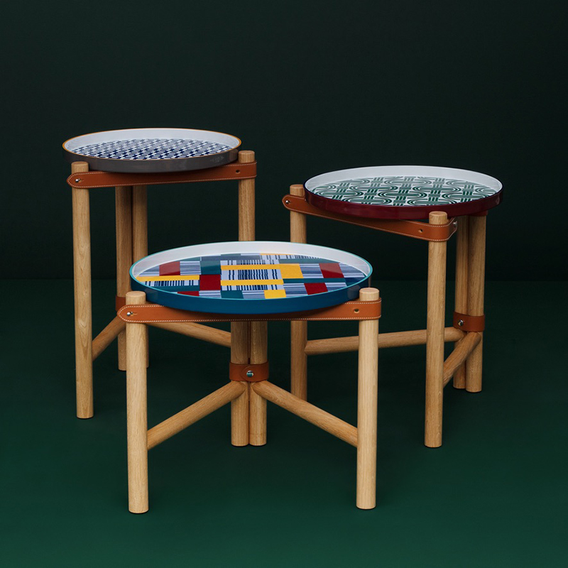 Les Trotteuses d'Hermes occasional tables.