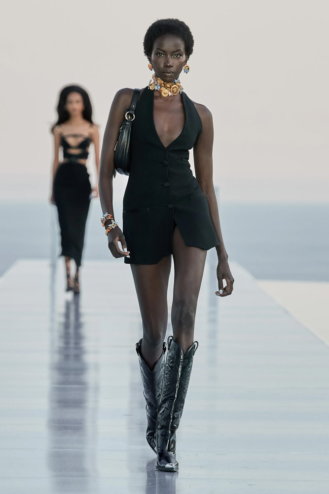 Versace x Dua Lipa La Vacanza 1 Versace x Dua Lipa La Vacanza 1