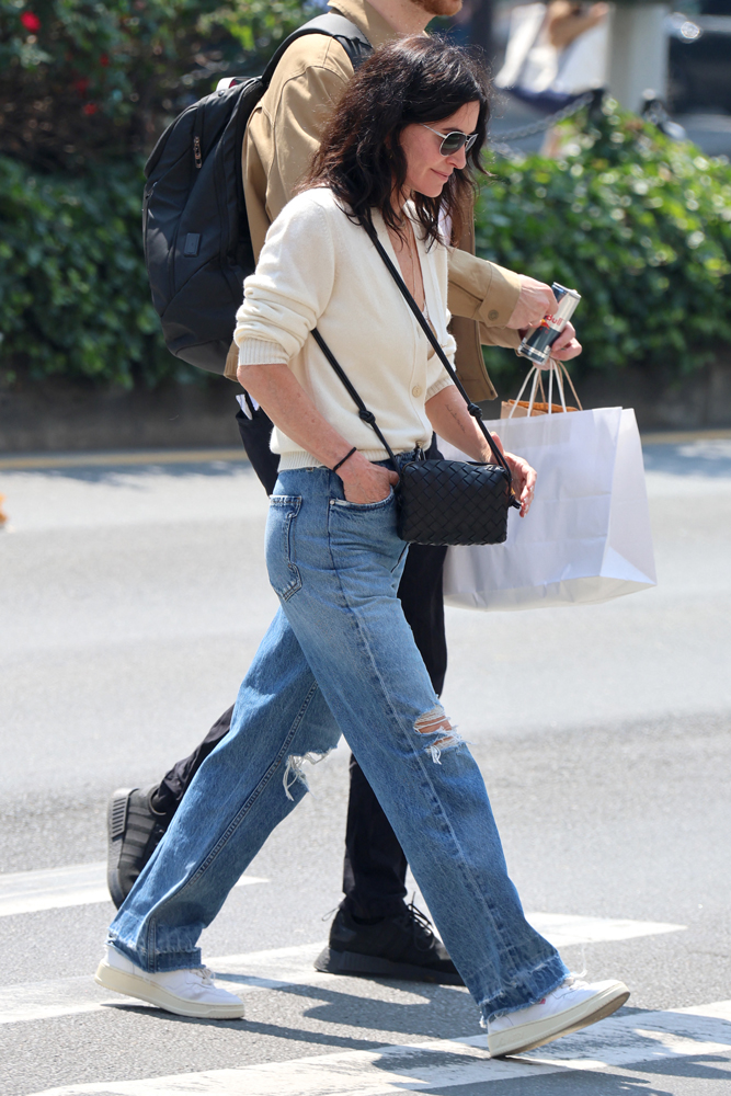 Kylie jenner bottega veneta bag hotsell