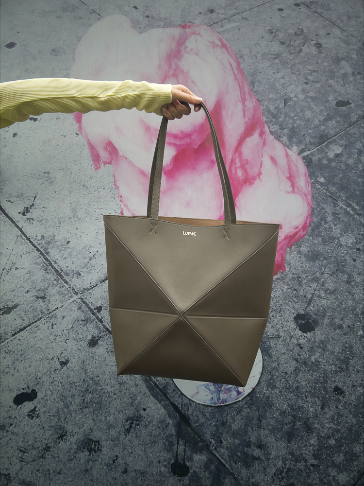 Loewe Puzzle Fold Tote Campaign 4