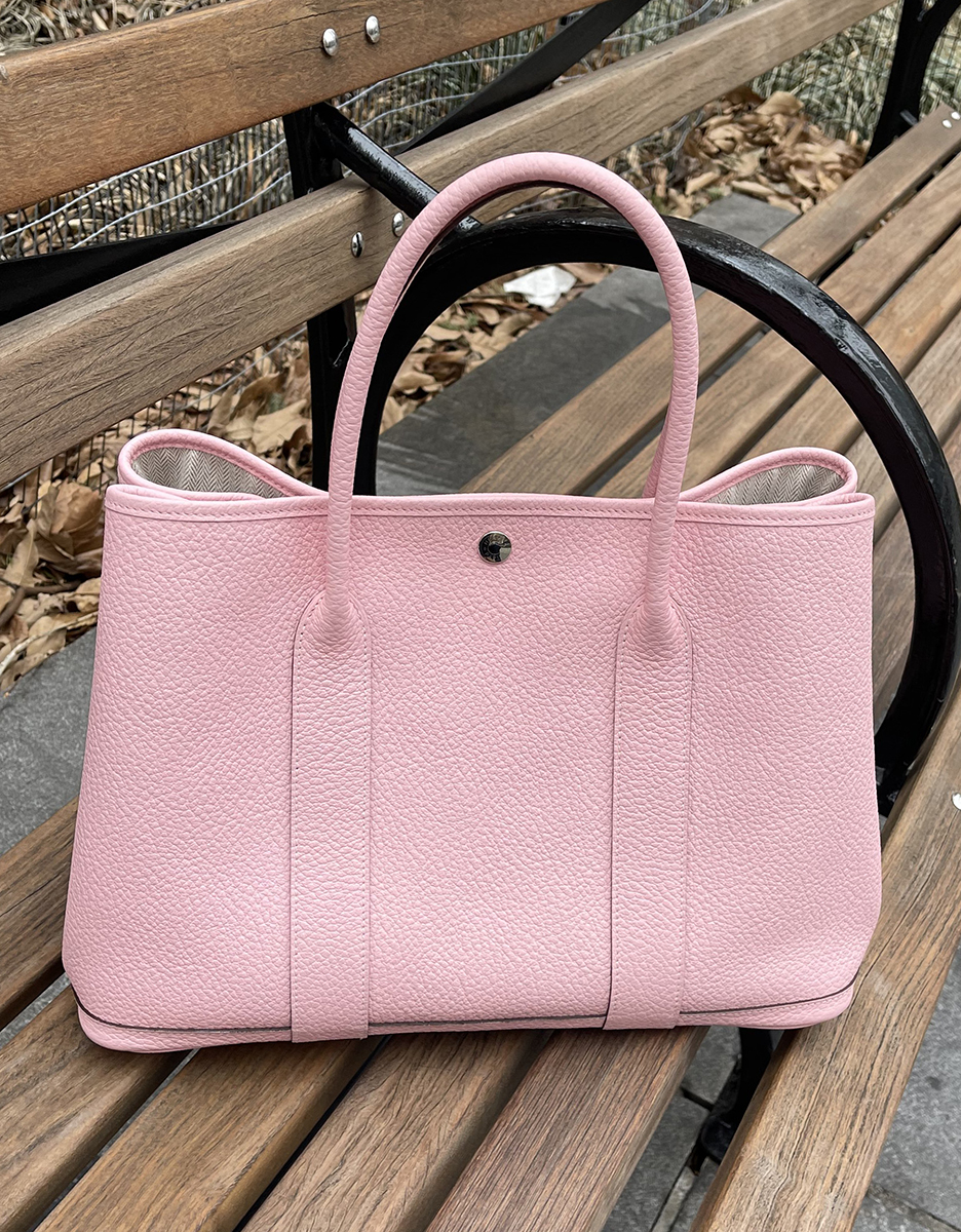 Negonda Leather (here in Rose Sakura) is generally only utilized for Garden Party Bags. Photo via TPFer @step2005.