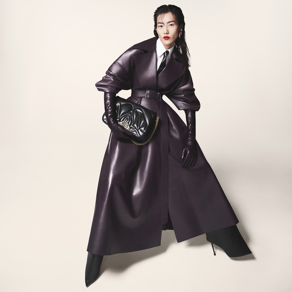 Introducing the Alexander McQueen Seal Bag - PurseBlog