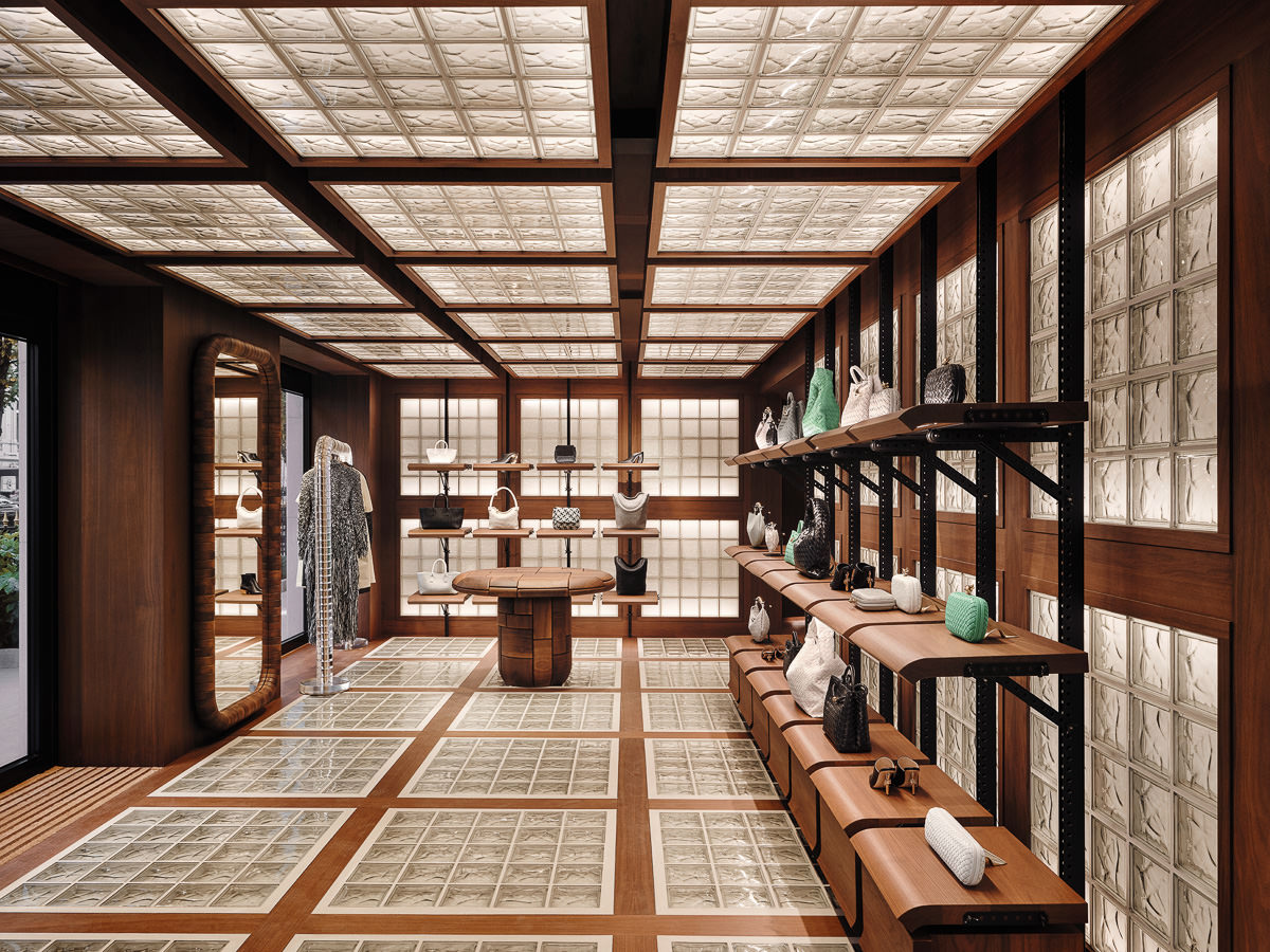 Bottega Veneta Avenue Montaigne Store 8