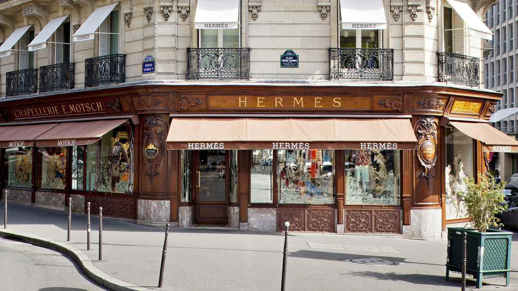 Hermes George V store Paris