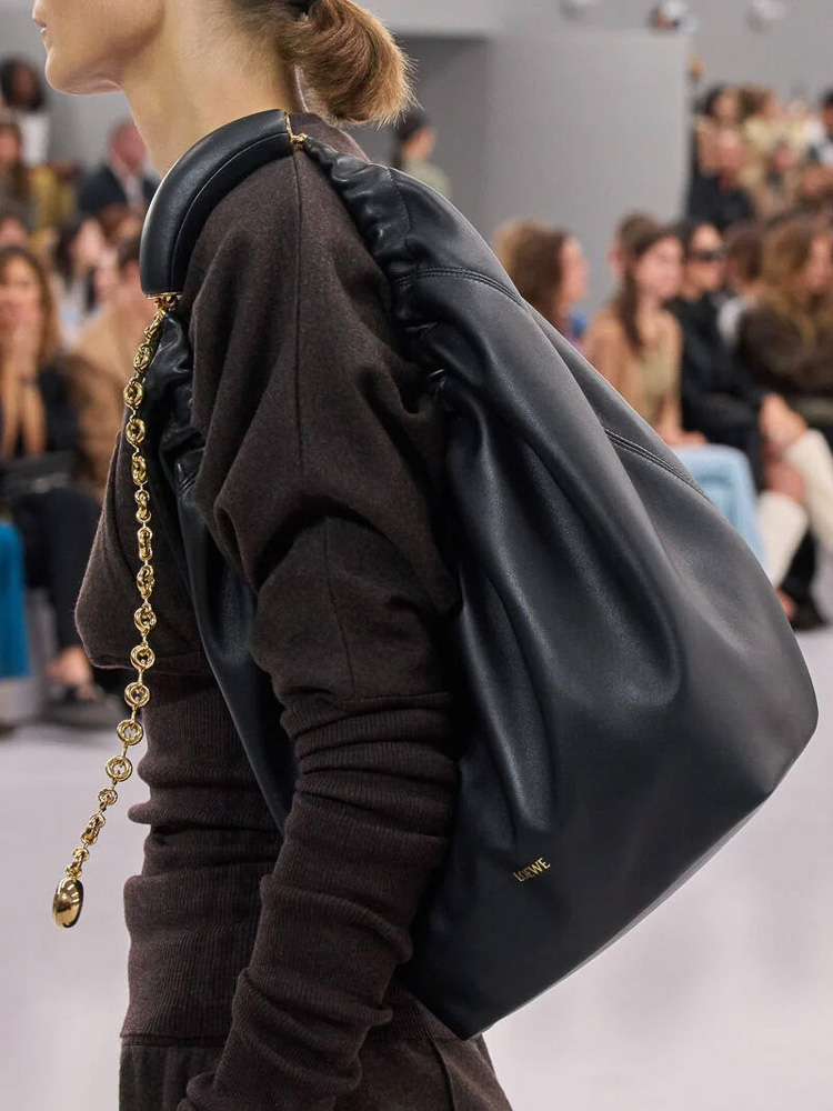 Jonathan Anderson Embraces Normcore at Loewe for Spring 2024 - PurseBlog