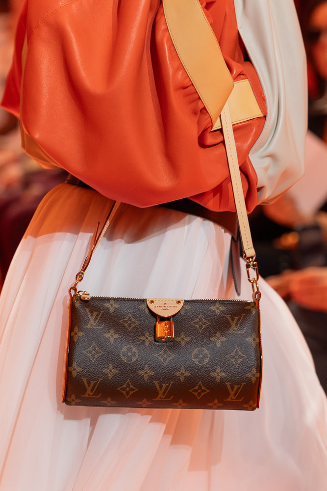 The Oversized Bags of Louis Vuitton Spring 2023 - PurseBlog