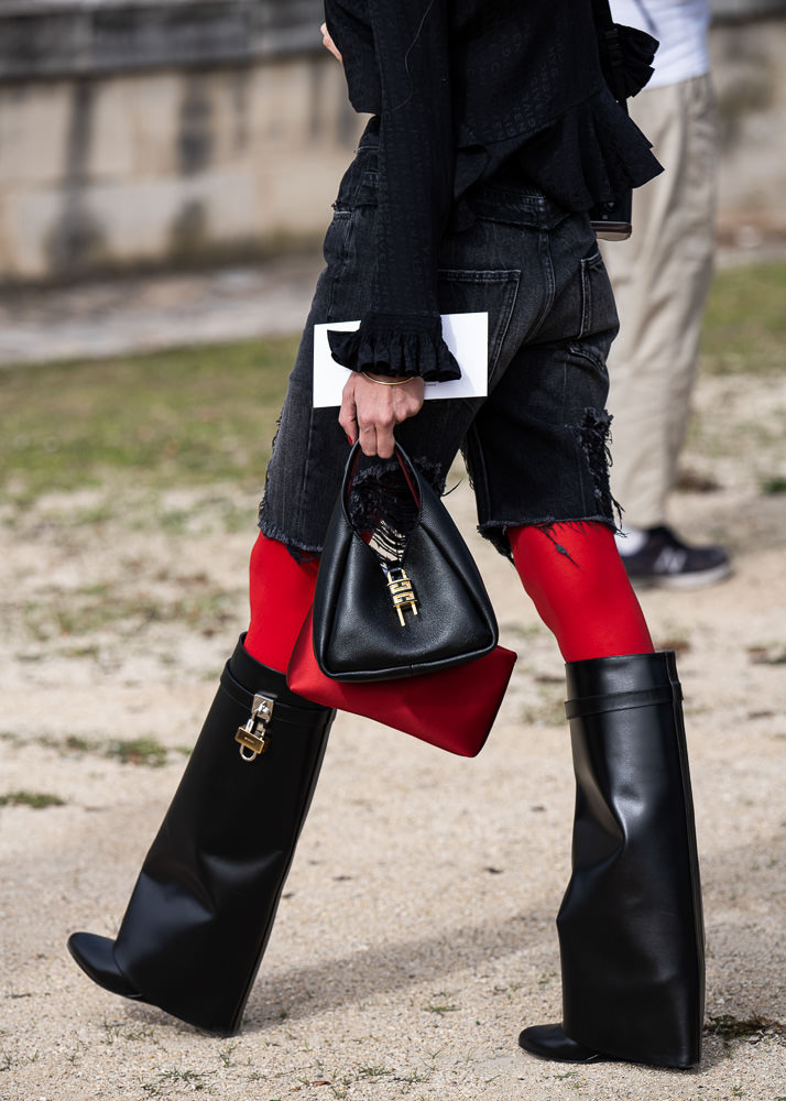 Browse a gallery of street-style looks paired with the Gucci 1955 Horsebit  bag.