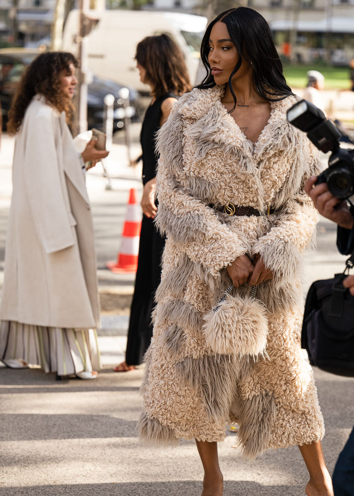 The Best Celebrity Bag Looks of Paris Fashion Week Fall 2018 - PurseBlog