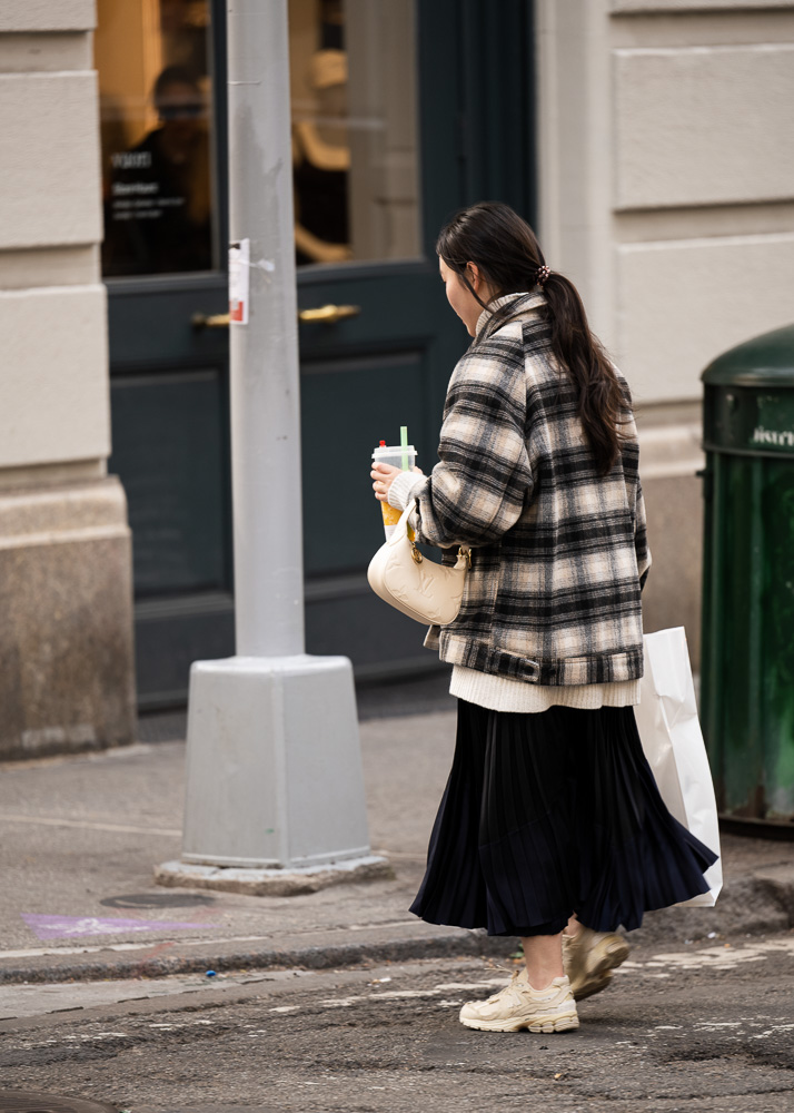 Bags jacquemus in the Wild UES Nov 2023 16