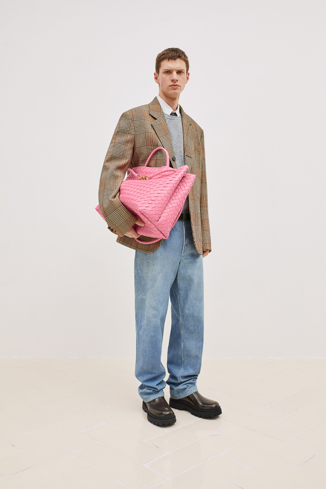 Bottega Veneta Launches Pre-Spring 2024 - PurseBlog