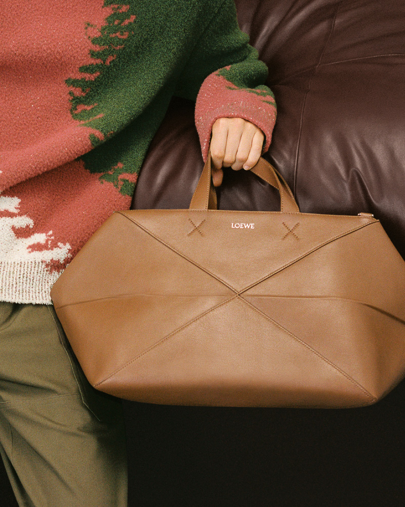 Loewe Holiday 29