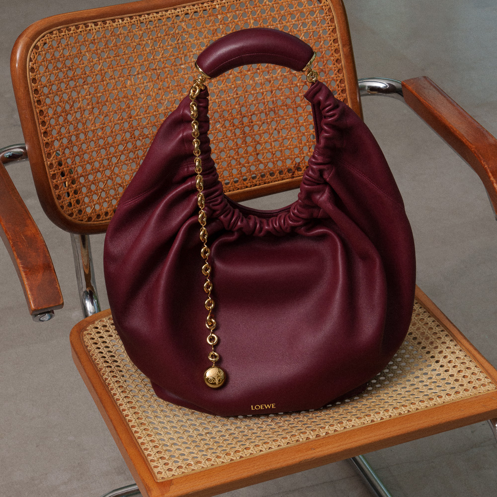 Loewe Squeeze Bag Oxblood