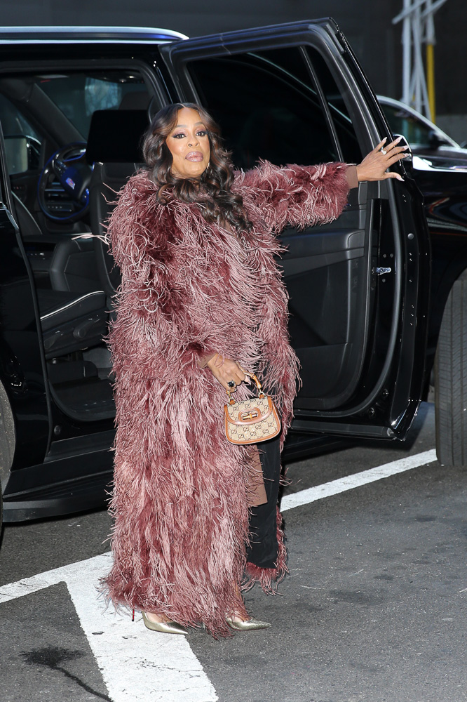 Niecy Nash New York Gucci Bamboo 1947 Mini Top Handle Bag Niecy Nash New York Gucci Bamboo 1947 Mini Top Handle Bag