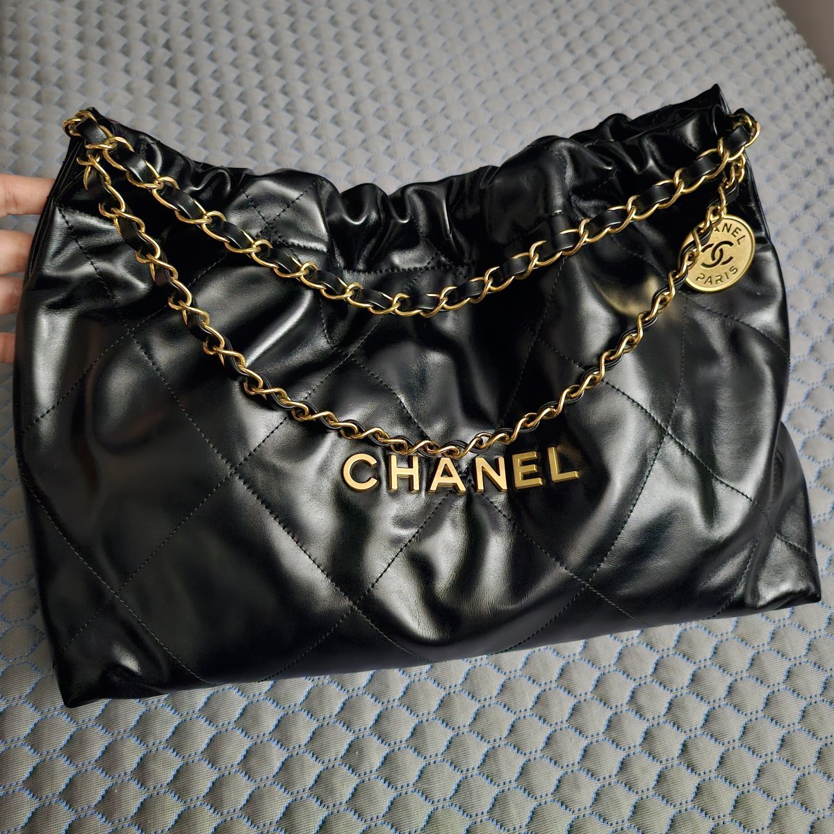 chanel Pre-owned 22 hobo east west