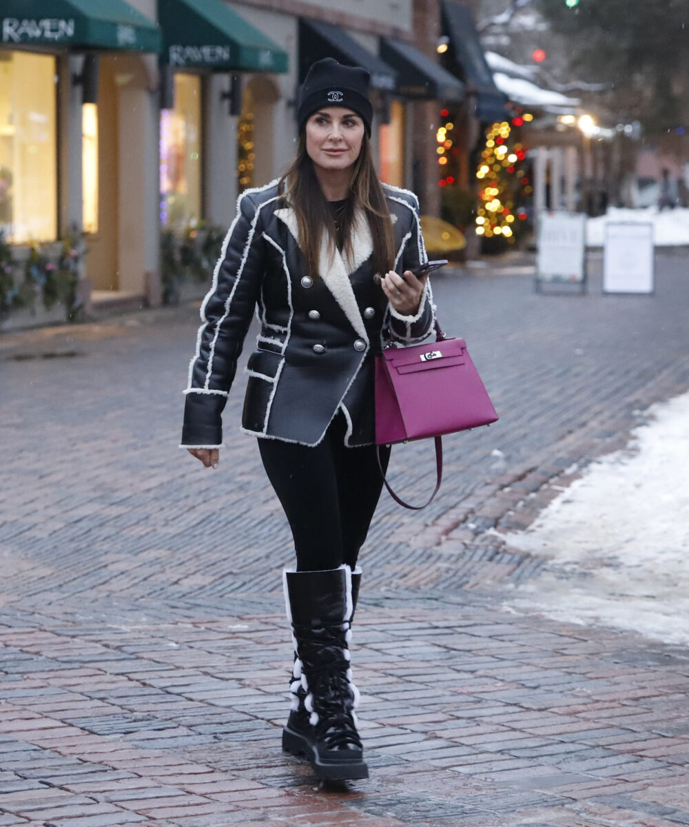Kyle Richards Hits The Shops In Aspen On New Year s Eve