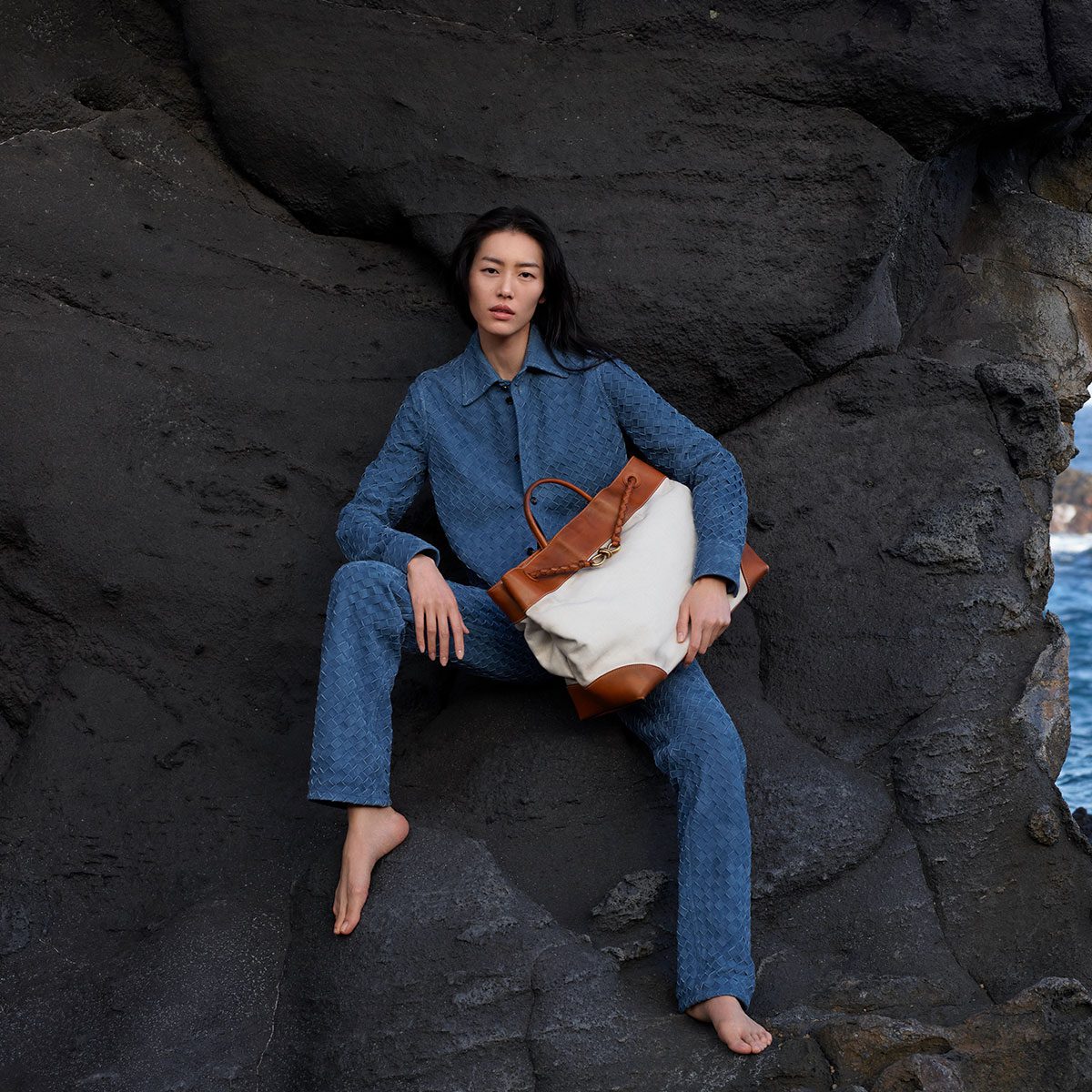 Bottega Veneta Andiamo Canvas Liu Wen Bottega Veneta Andiamo Canvas Liu Wen