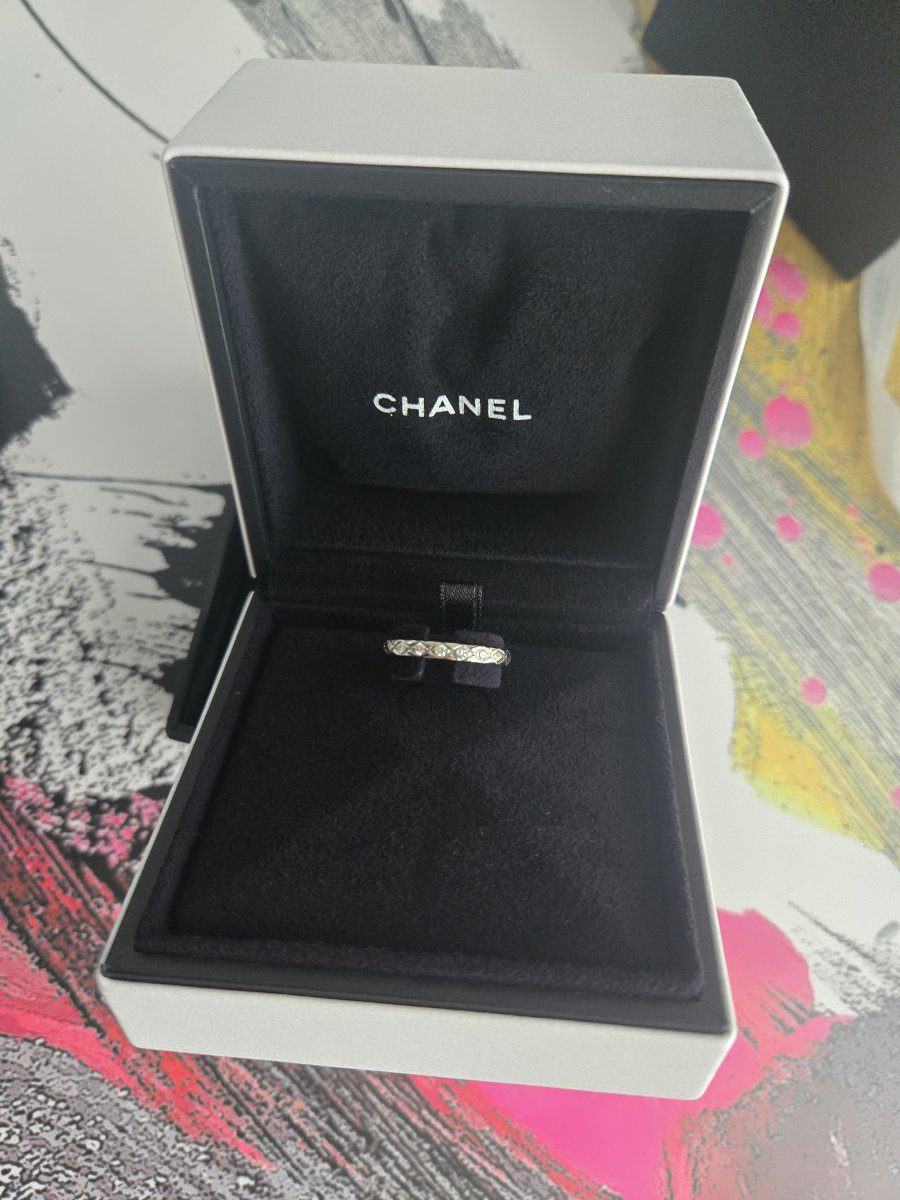 chanel 5 diamond coco crush rings