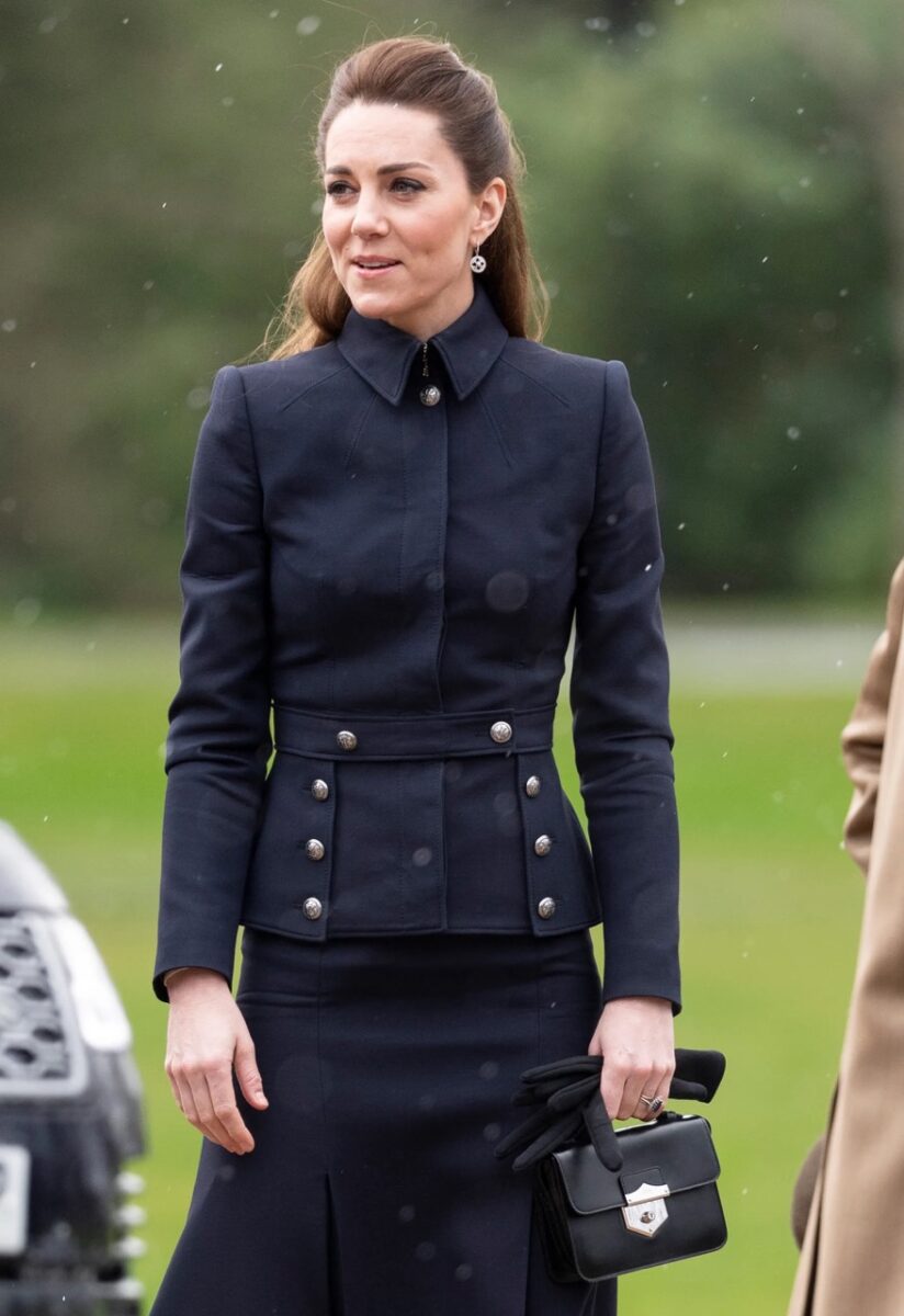 kate middleton Alexander McQueen black leather Wicca bag Large kate middleton Alexander McQueen black leather Wicca bag Large