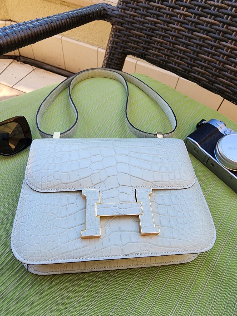 Hermes Constance handbag in blue epsom leather.