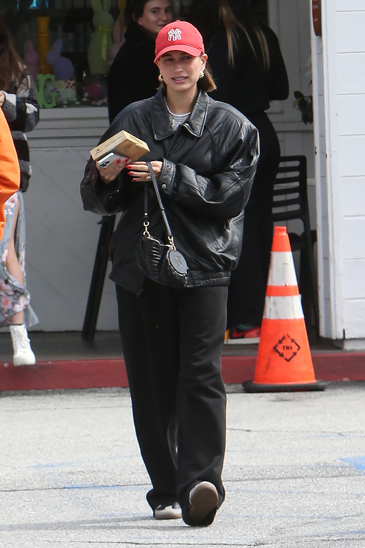 The Many Bags of Hailey Bieber 13 The Many Bags of Hailey Bieber 13