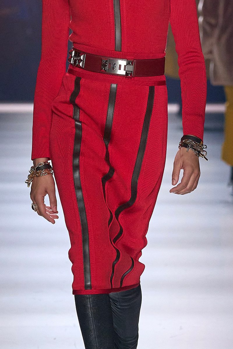 Hermès AW24 Look 21. Photo via Vogue.com. Hermès AW24 Look 21. Photo via Vogue.com.
