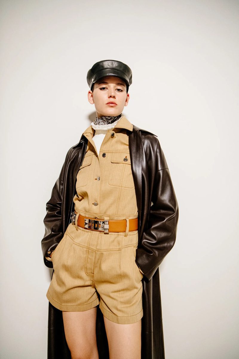 Hermès AW24 Look 27 echoed sartorial styles from WWII. Photo via Vogue.com. Hermès AW24 Look 27 echoed sartorial styles from WWII. Photo via Vogue.com.