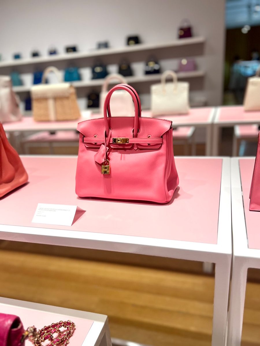 Lot 7 : A Rose Azalèe Swift Leather Birkin 25 GHW.