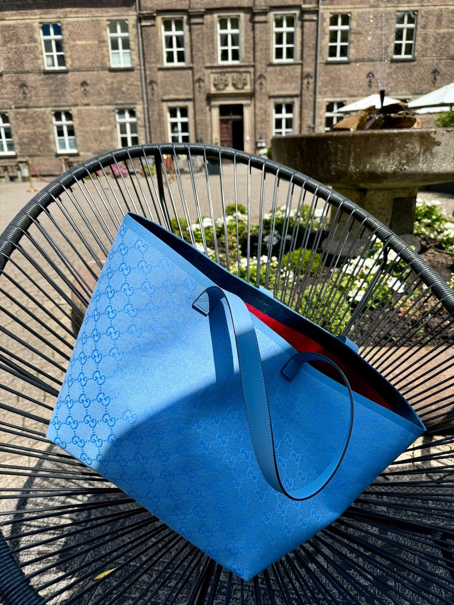 Gucci Totissima Tote in Blue canvas 3