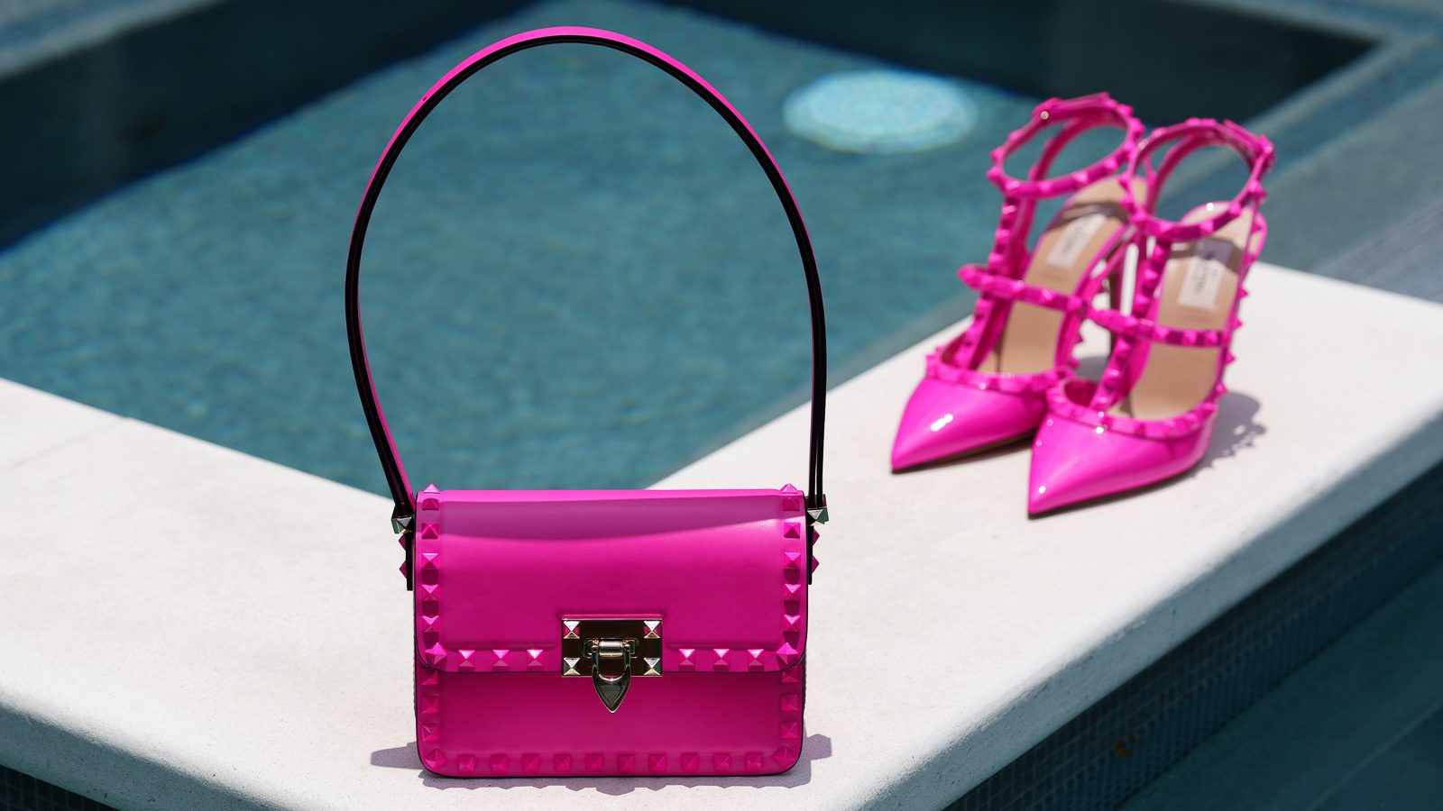 Valentino Rockstud23