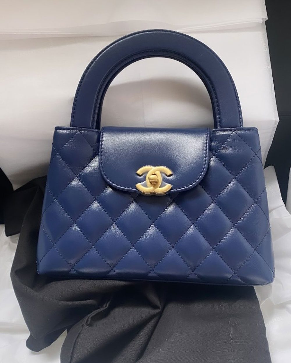 chanel navy shopping bag