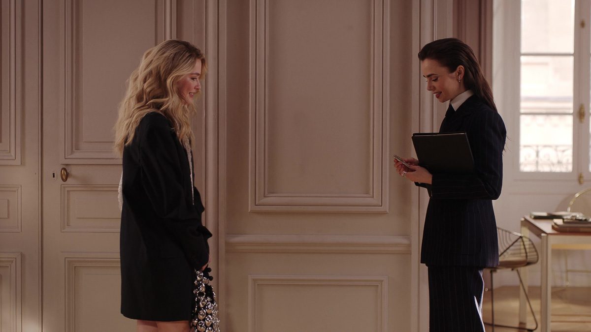 Emily in Paris Season 4 Episode 9 PUBLISHED BY Stone Cloud metallic shoulder bag on Cami